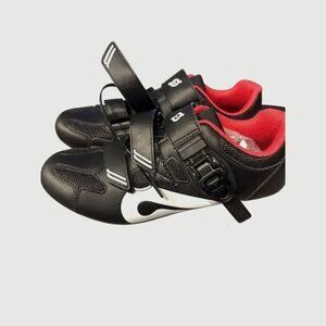 Peloton Cycling Shoes, Women’s Size 8.5, Brand New, Retail $105.